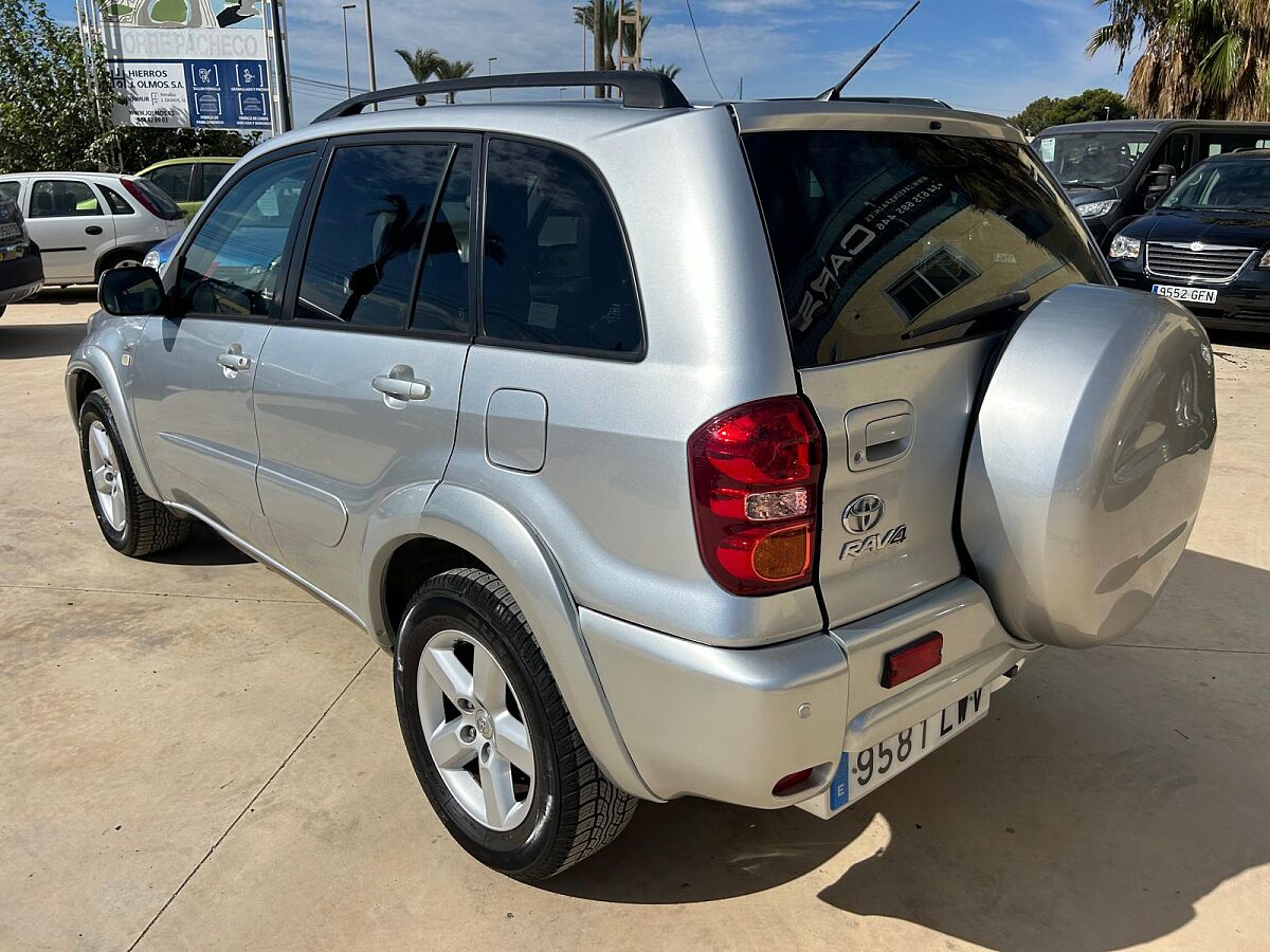 TOYOTA RAV 4 LUXURY 2.0 VVTI AUTO 4X4 SPANISH LHD IN SPAIN 103000 MILES 2005